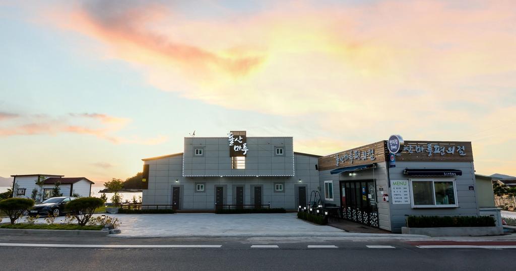 Dolsanmaru Pension Yeosu Exterior photo